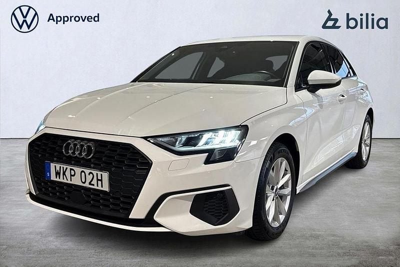 Vit Begagnad 2021 Audi A3 Sportback Proline Halvkombi | 209 000 kr (Marknadspris) - Bild 1/3