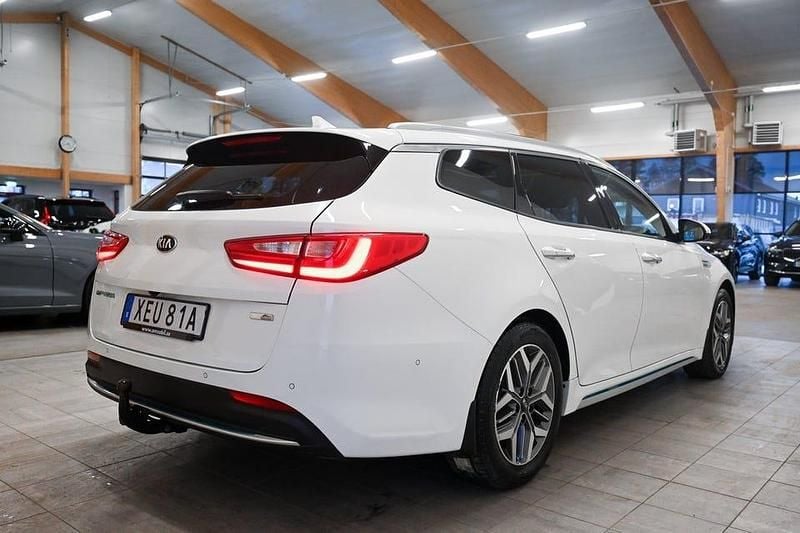 Begagnad Kia Optima Advance 205 HK (150 kW) 2020 Vit Kombi