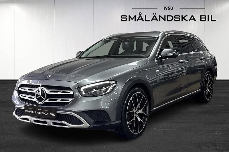 Grå Begagnad 2023 Mercedes E220 Kombi | 479 000 kr (Dyr) - Bild 1/4