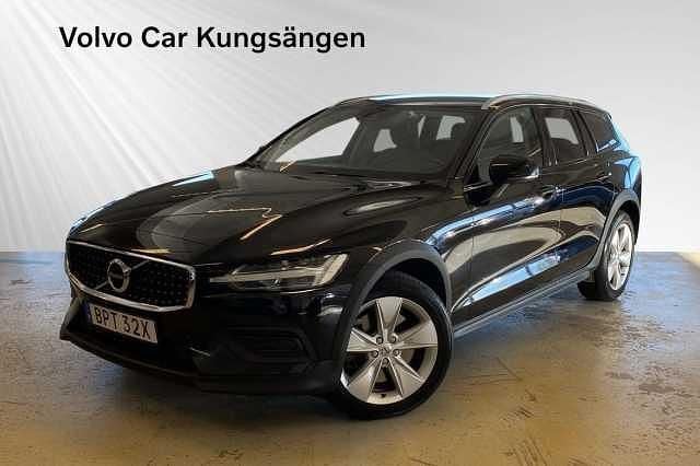 Begagnad 2022 Volvo V60 CC Kombi | 269 900 kr (Superpris) - Bild 1/3