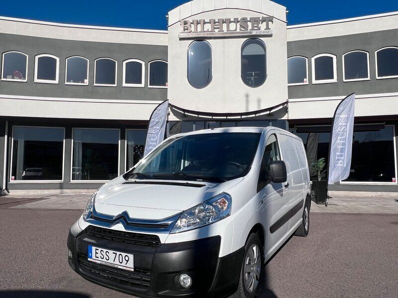 Vit Begagnad 2015 Citroën Jumpy Minibuss | 69 900 kr (Marknadspris) - Bild 1/4