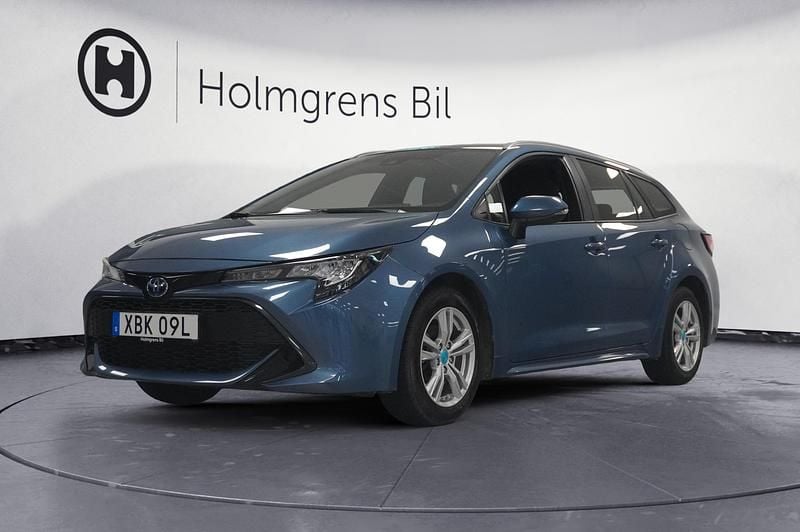 Blå Begagnad 2022 Toyota Corolla Kombi | 238 900 kr (Bra pris) - Bild 1/4