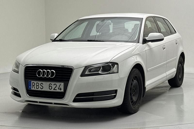 Vit Begagnad 2012 Audi A3 | 85 000 kr (Bra pris) - Bild 1/4