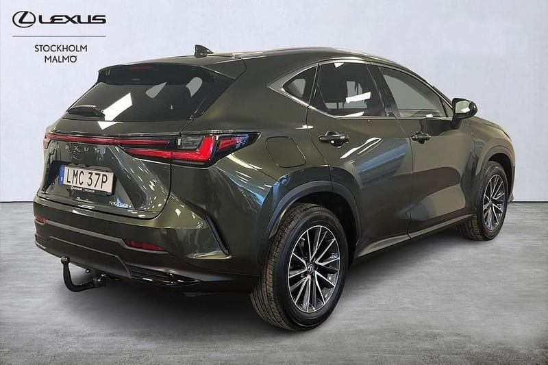Begagnad Lexus NX450h+ Business Edition 313 HK (230 kW) 2022 Grön SUV