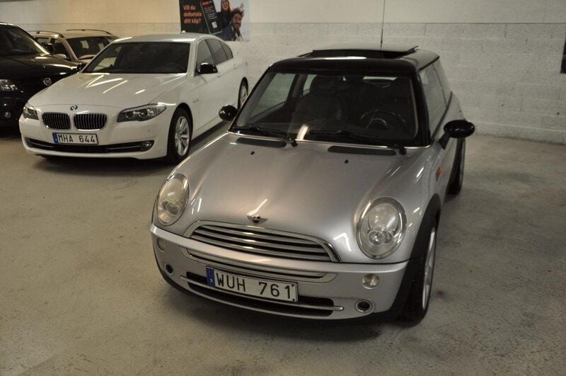 Begagnad Mini Cooper Sport 116 HK (85 kW) 2005 Ljusgrå Halvkombi