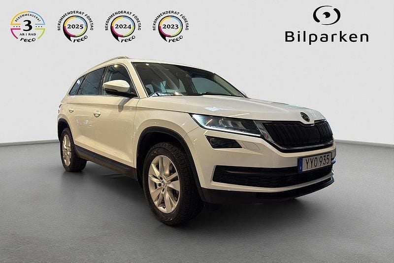 Vit Begagnad 2017 Skoda Kodiaq SUV | 249 990 kr (Lite dyr) - Bild 1/4