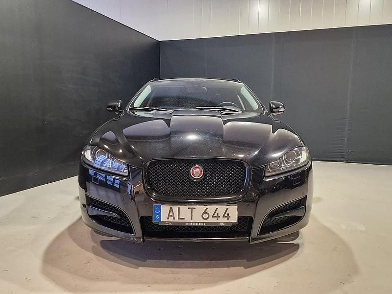 Begagnad Jaguar XF Sportbrake 275 HK (202 kW) 2014 Svart Kombi