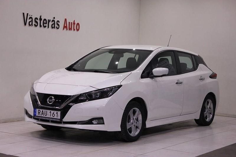 Vit Begagnad 2022 Nissan Leaf Halvkombi | 124 900 kr (Marknadspris) - Bild 1/4