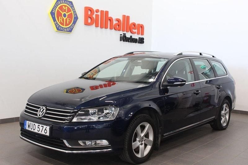 Blå Begagnad 2012 VW Passat Kombi | 89 900 kr (Marknadspris) - Bild 1/4