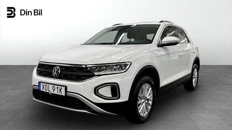 Vit (pure white) Begagnad 2022 VW T-Roc Life SUV | 194 500 kr (Bra pris) - Bild 1/4