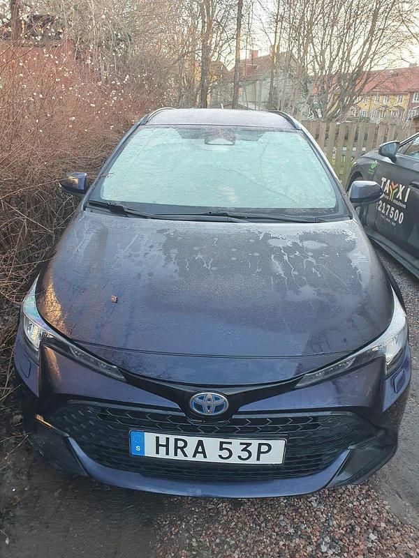 Begagnad Toyota Corolla 140 HK (102 kW) 2024 Kombi