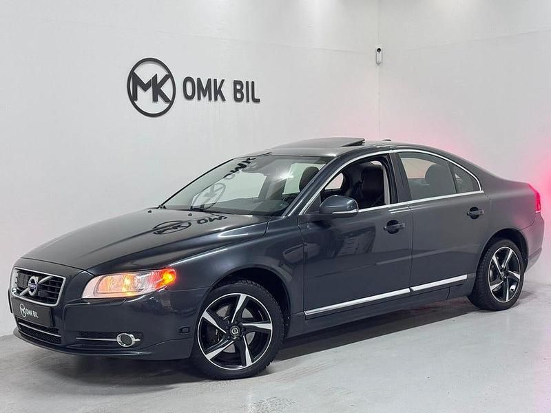 Grå Begagnad 2012 Volvo S80 Summum Sedan | 104 900 kr (Marknadspris) - Bild 1/4