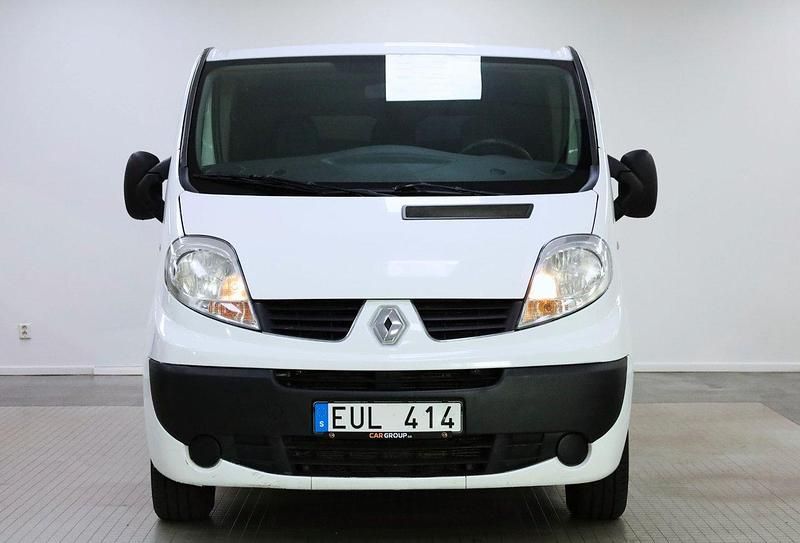 Vit Begagnad 2013 Renault Trafic Van | 112 900 kr - Bild 1/4