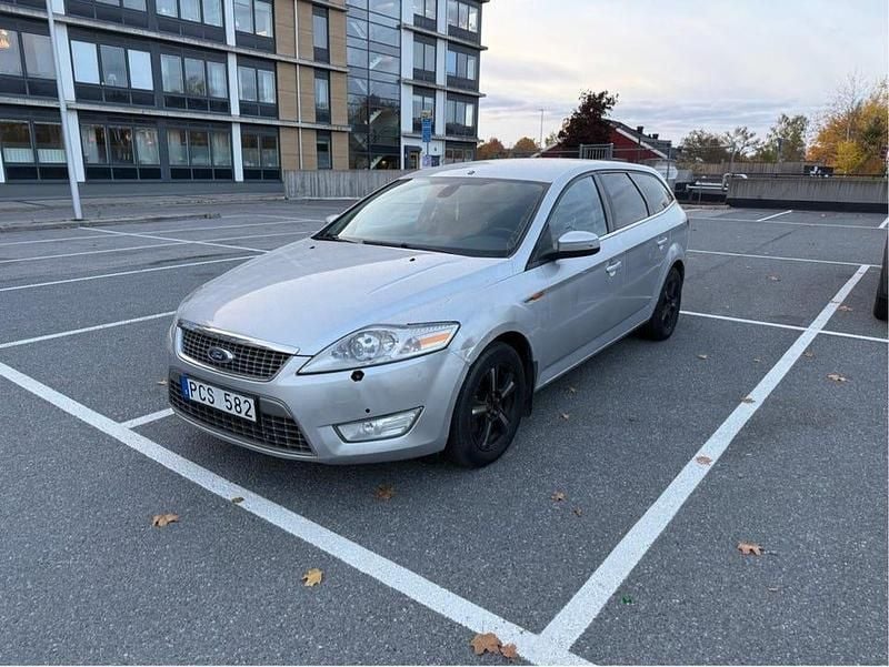 Begagnad 2010 Ford Mondeo Titanium Kombi | 11 900 kr (Superpris) - Bild 1/4