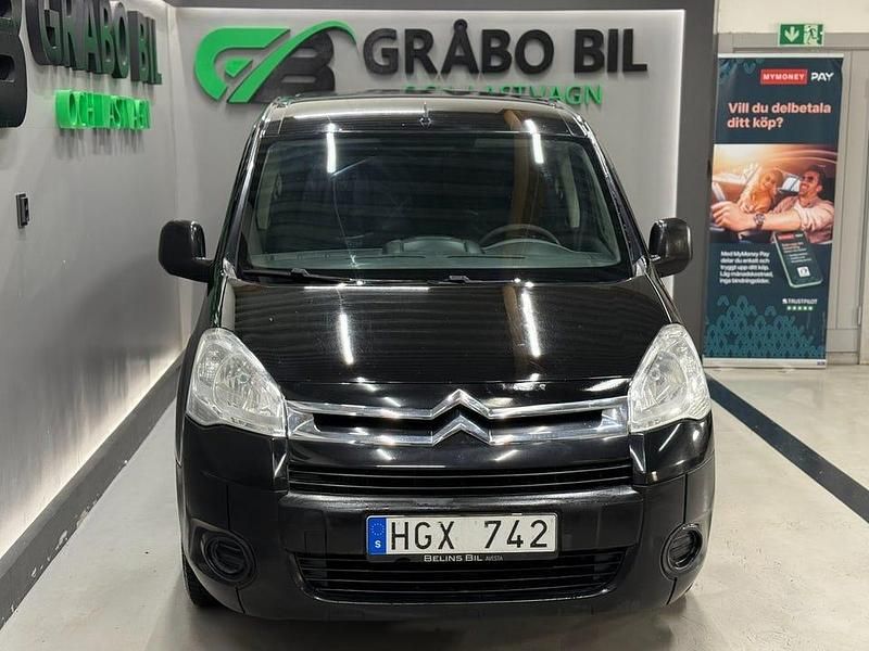 Begagnad Citroën Berlingo 90 HK (66 kW) 2011 Svart Minibuss