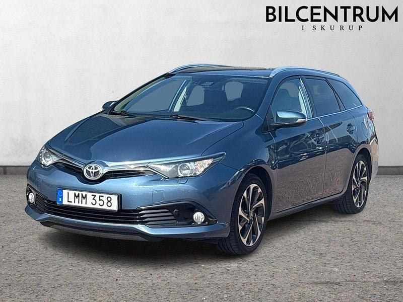 Blå Begagnad 2015 Toyota Auris Touring Sports Comfort Kombi | 74 900 kr (Marknadspris) - Bild 1/4