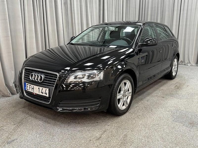 Svart Begagnad 2010 Audi A3 Sportback Halvkombi | 109 900 kr (Lite dyr) - Bild 1/4