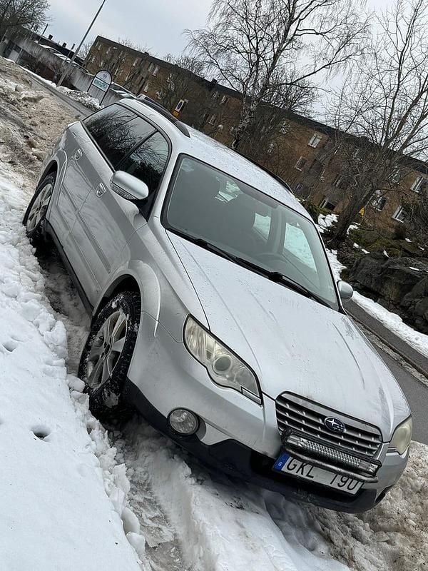 Begagnad 2007 Subaru Outback Sedan | 22 000 kr (Marknadspris) - Bild 1/4