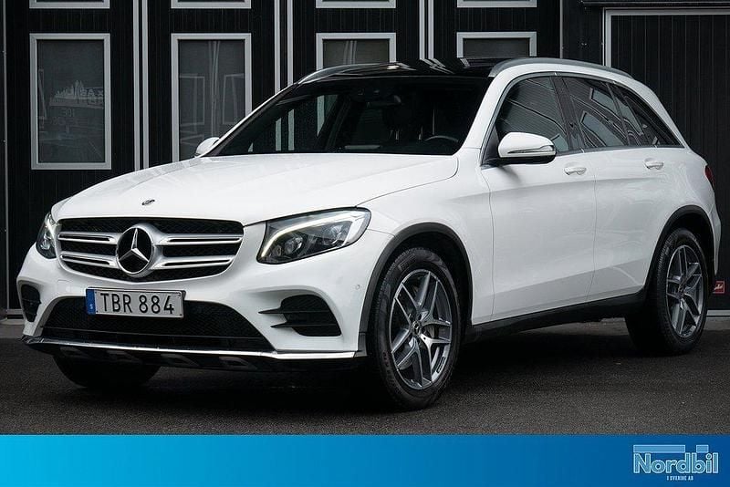 Vit Begagnad 2018 Mercedes GLC220 AMG SUV | 329 800 kr (Marknadspris) - Bild 1/4