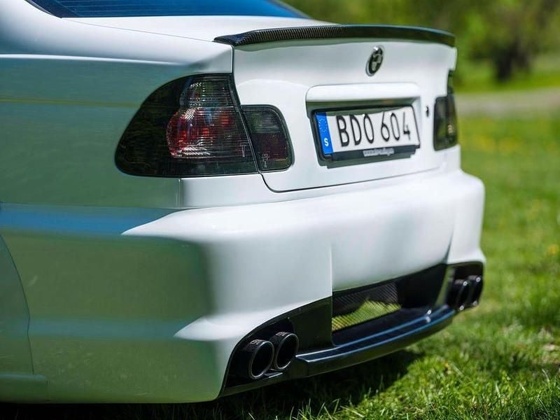 Begagnad BMW 320 150 HK (110 kW) 1999 Vit Sedan