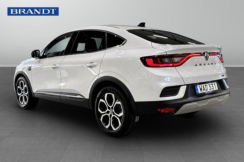 Begagnad Renault Arkana Techno 144 HK (105 kW) 2023 Vit SUV