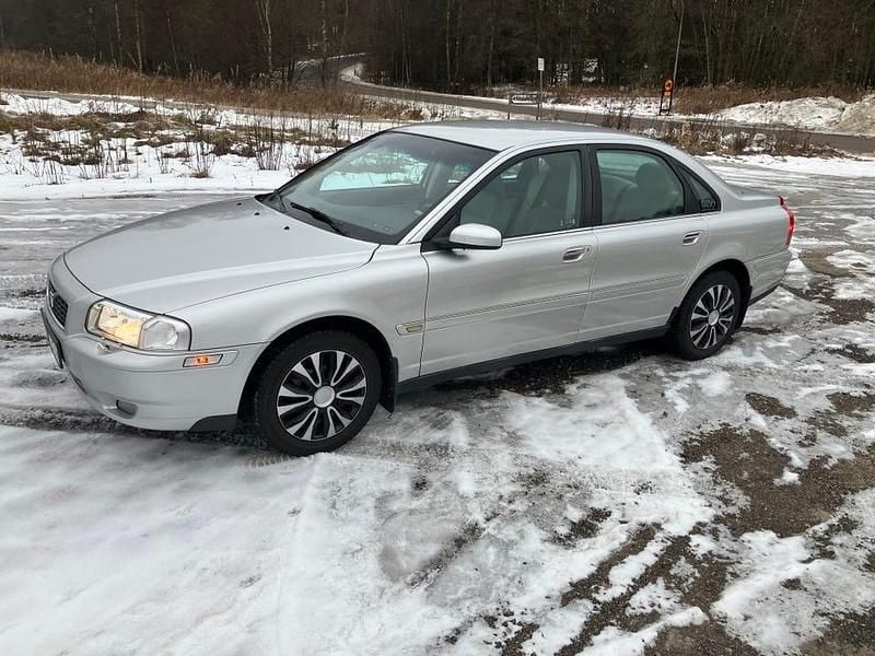 Begagnad 2005 Volvo S80 Sedan | 28 000 kr (Marknadspris) - Bild 1/4