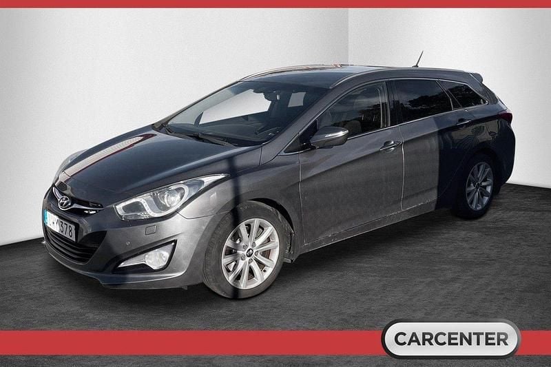 Silver Begagnad 2011 Hyundai i40 Kombi | 69 900 kr (Bra pris) - Bild 1/4