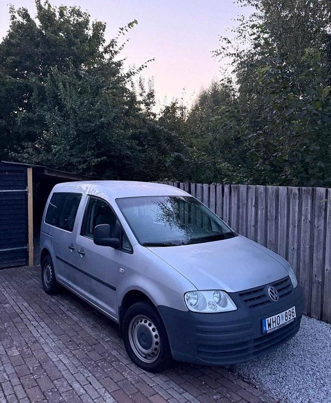Silver Begagnad 2005 VW Caddy Minibuss | 49 000 kr (Marknadspris) - Bild 1/3