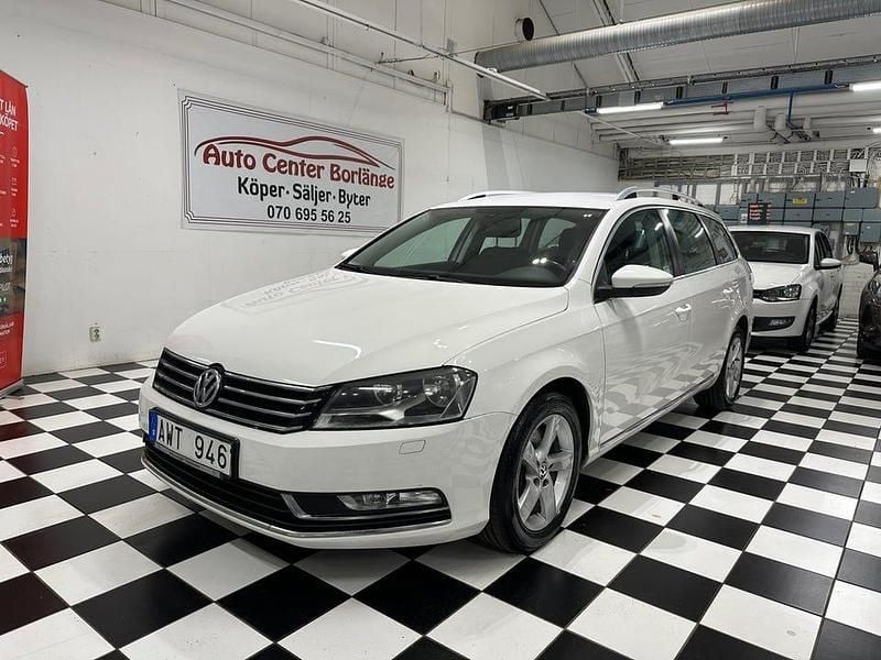 Vit Begagnad 2013 VW Passat Kombi | 89 900 kr (Marknadspris) - Bild 1/4
