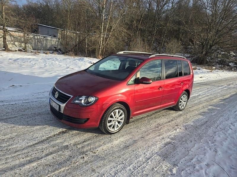 Begagnad 2010 VW Touran Minibuss | 55 000 kr (Bra pris) - Bild 1/4