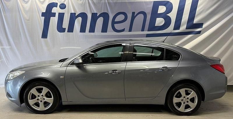 Grå Begagnad 2009 Opel Insignia Cosmo Halvkombi | 34 500 kr (Bra pris) - Bild 1/4