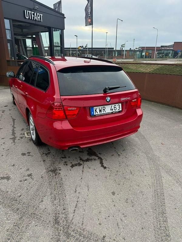 Begagnad 2011 BMW 320 Kombi | 52 000 kr (Bra pris) - Bild 1/4
