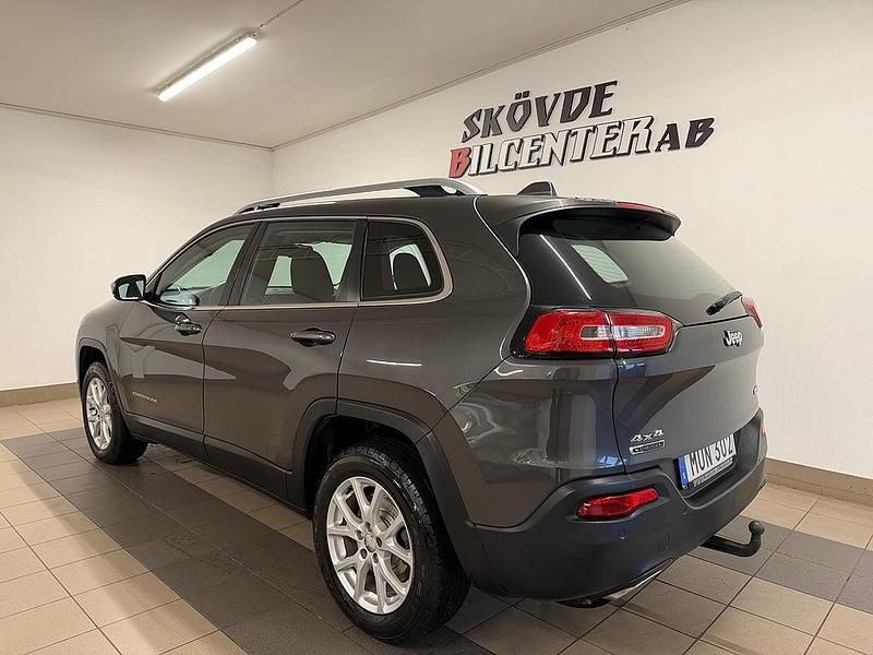 Begagnad Jeep Cherokee Longitude 170 HK (125 kW) 2014 Grön (gråmetallic) SUV