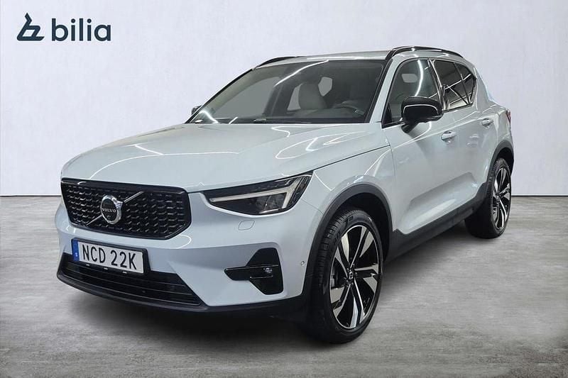 Blå Begagnad 2024 Volvo XC40 Plus SUV | 409 000 kr (Lite dyr) - Bild 1/3
