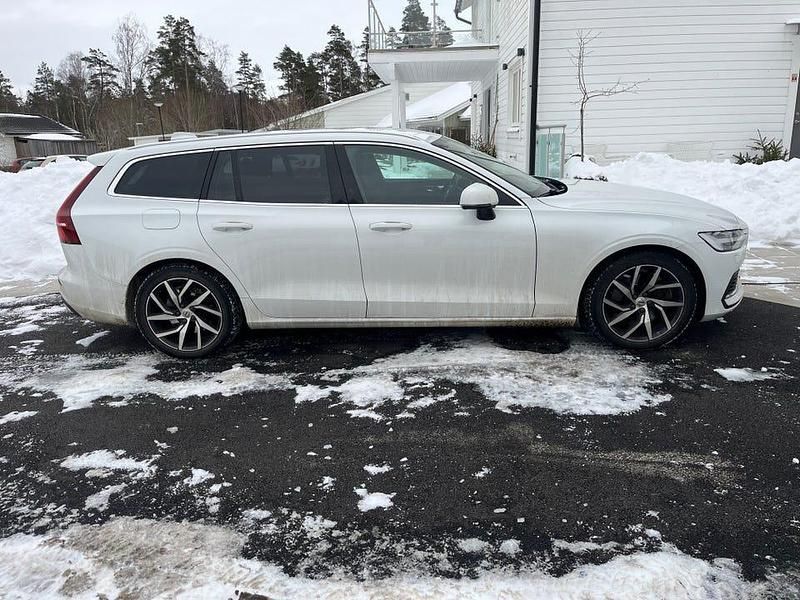 Begagnad Volvo V60 340 HK (250 kW) 2021 Kombi