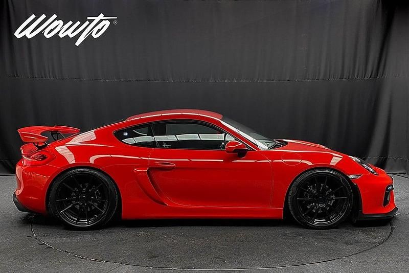 Begagnad Porsche Cayman 275 HK (202 kW) 2016 Röd Sportkupé