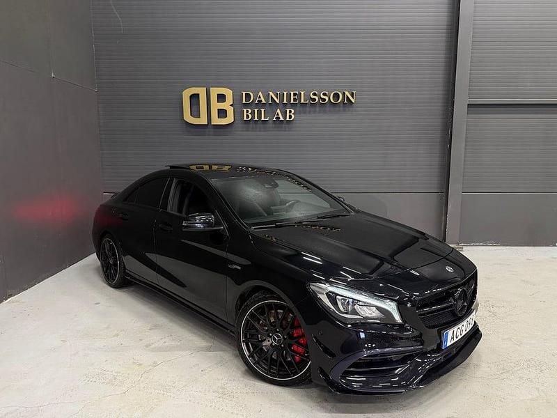 Svart Begagnad 2018 Mercedes CLA45 AMG | 299 800 kr (Marknadspris) - Bild 1/4