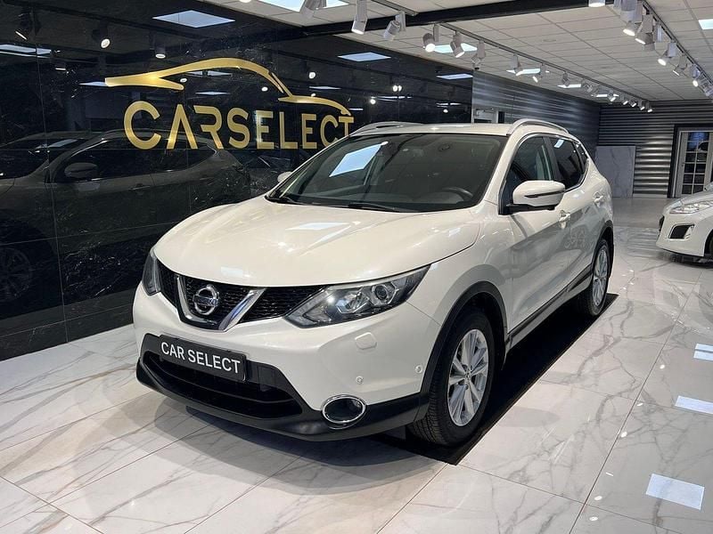 Vit Begagnad 2015 Nissan Qashqai 360º SUV | 149 800 kr (Marknadspris) - Bild 1/4