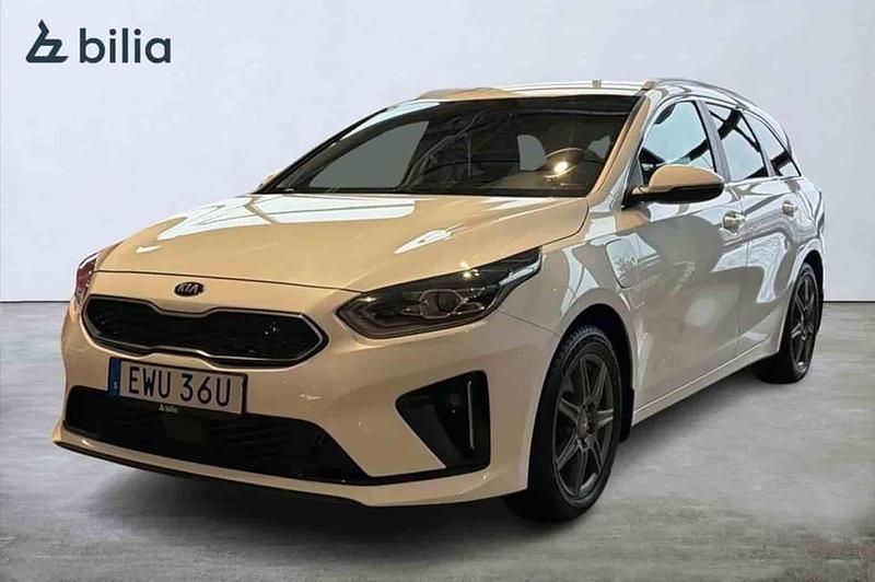 Vit Begagnad 2020 Kia Ceed Sportswagon Kombi | 189 900 kr - Bild 1/1