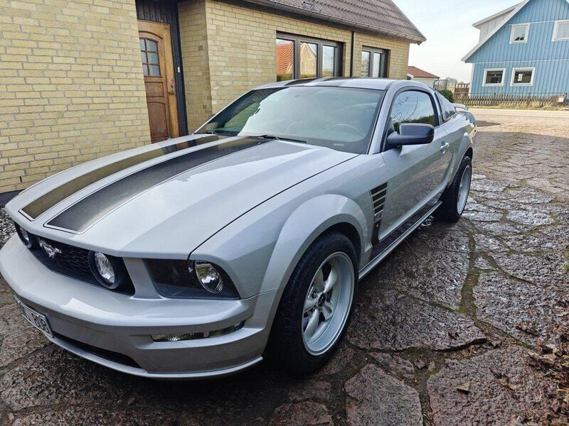 Silver Begagnad 2007 Ford Mustang GT Sportkupé | 229 000 kr (Marknadspris) - Bild 1/4