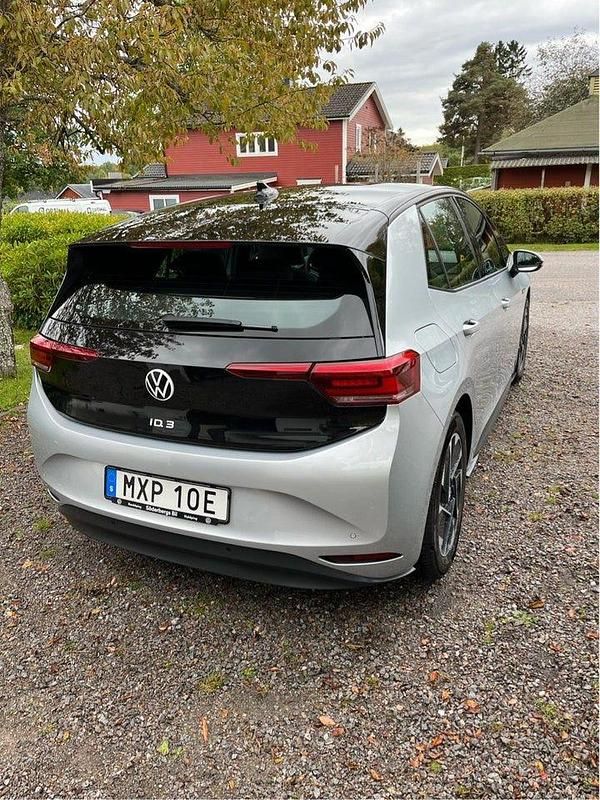 Begagnad 2021 VW ID.3 Pro Performance Halvkombi | 229 000 kr (Marknadspris) - Bild 1/4