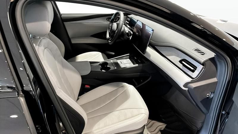 Ny BYD Seal Comfort 98 HK (72 kW) 2025 Svart Halvkombi