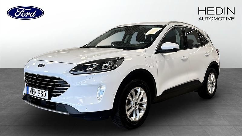 Vit (white) Begagnad 2021 Ford Kuga SUV | 194 900 kr (Bra pris) - Bild 1/4