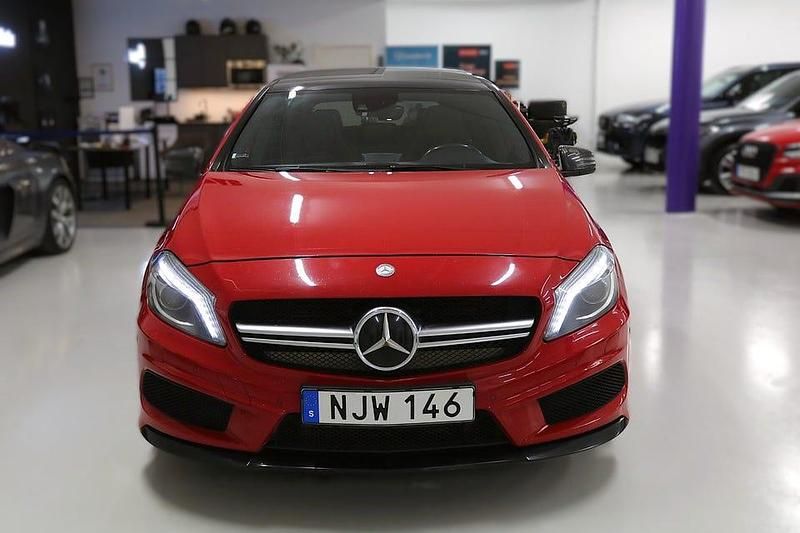 Begagnad Mercedes A45 AMG AMG 360 HK (264 kW) 2013 Röd