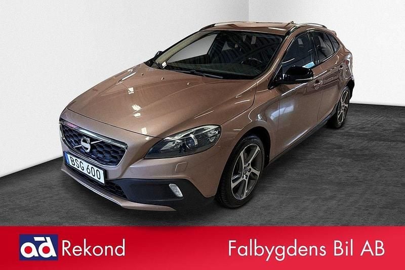 Brun Begagnad 2014 Volvo V40 CC Momentum Kombi | 114 000 kr (Bra pris) - Bild 1/4