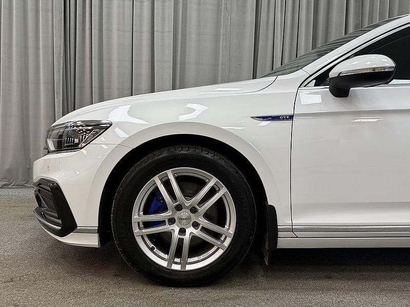 Begagnad VW Passat Executive 218 HK (160 kW) 2020 Vit Kombi