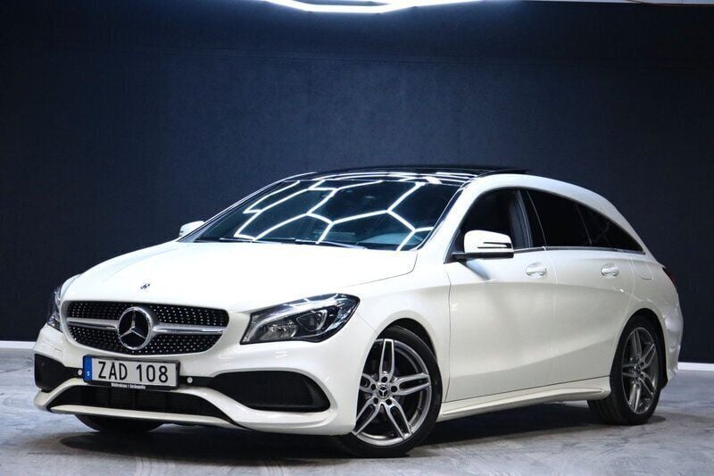 Vit Begagnad 2018 Mercedes CLA180 AMG Sedan | 199 900 kr - Bild 1/4