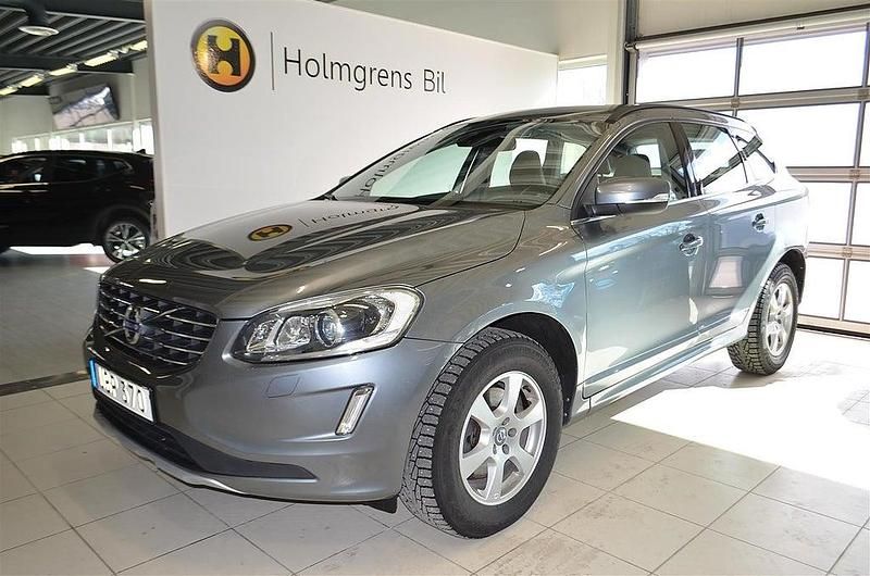 Grå Begagnad 2015 Volvo XC60 Momentum SUV | 234 800 kr (Lite dyr) - Bild 1/3