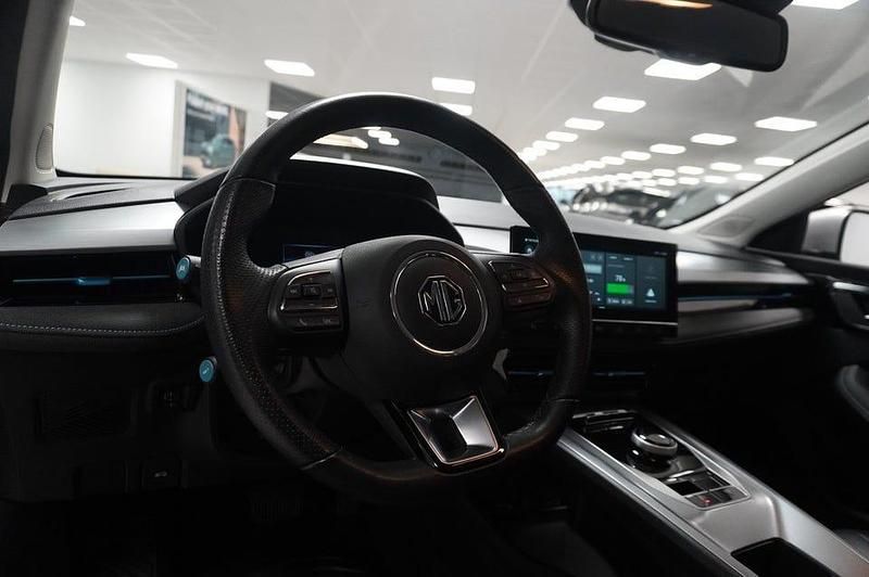 Begagnad MG MG5 EV 114 kW (156 HK) 2022 Medael silver Kombi