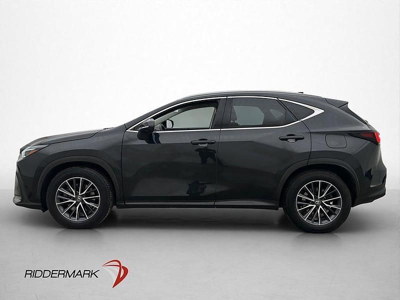 Begagnad Lexus NX450h+ 2023 Svart SUV
